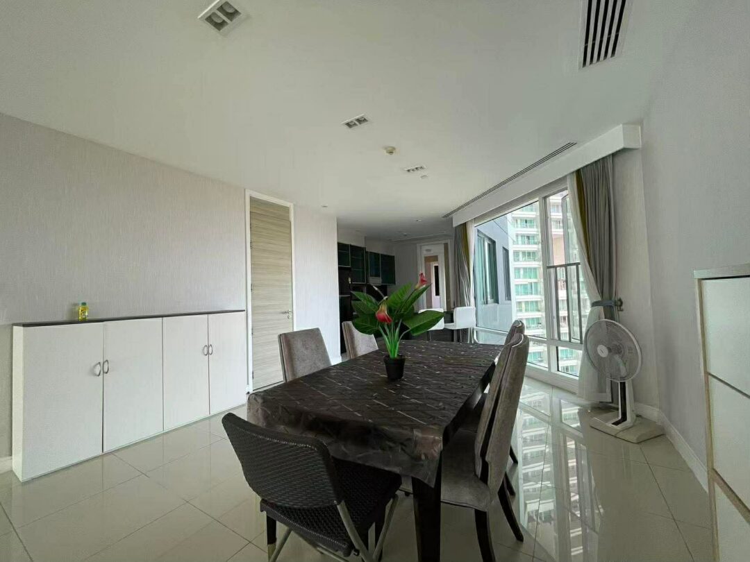 9906b99d-eb2c-419e-8cd5-623ff77fbb78