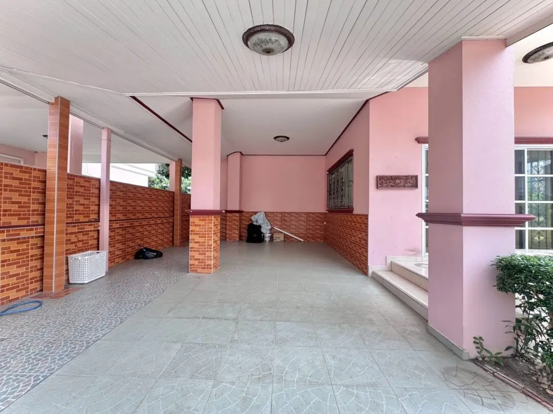 3-bedroom Single House in Sirisa9 Village, South Pattaya