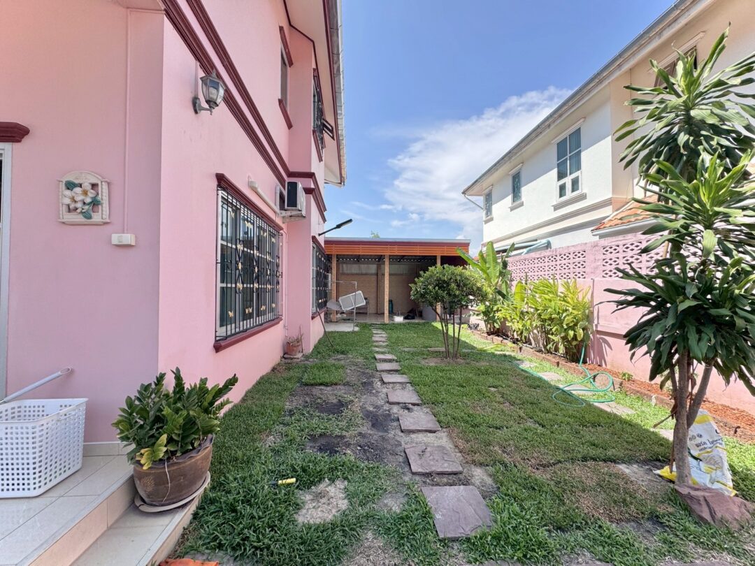 3-bedroom Single House in Sirisa9 Village, South Pattaya