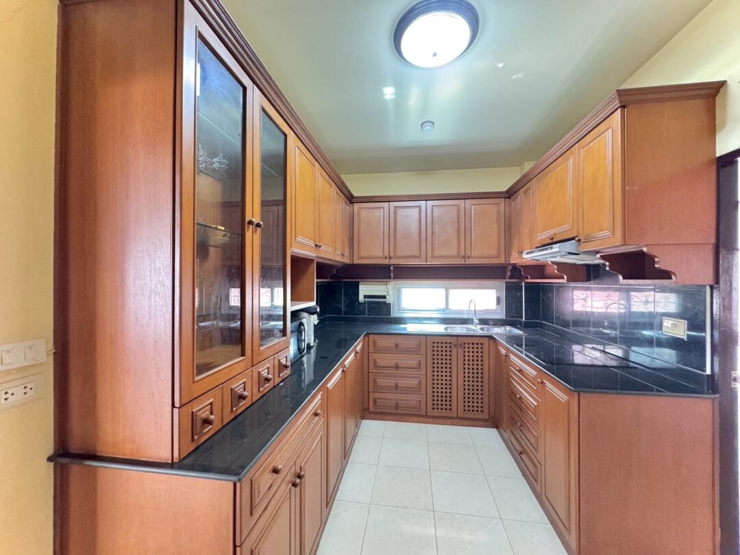 3-bedroom Single House in Sirisa9 Village, South Pattaya