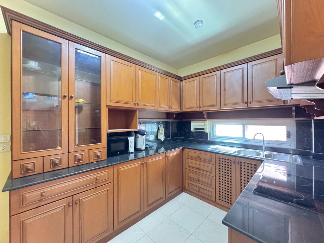 3-bedroom Single House in Sirisa9 Village, South Pattaya