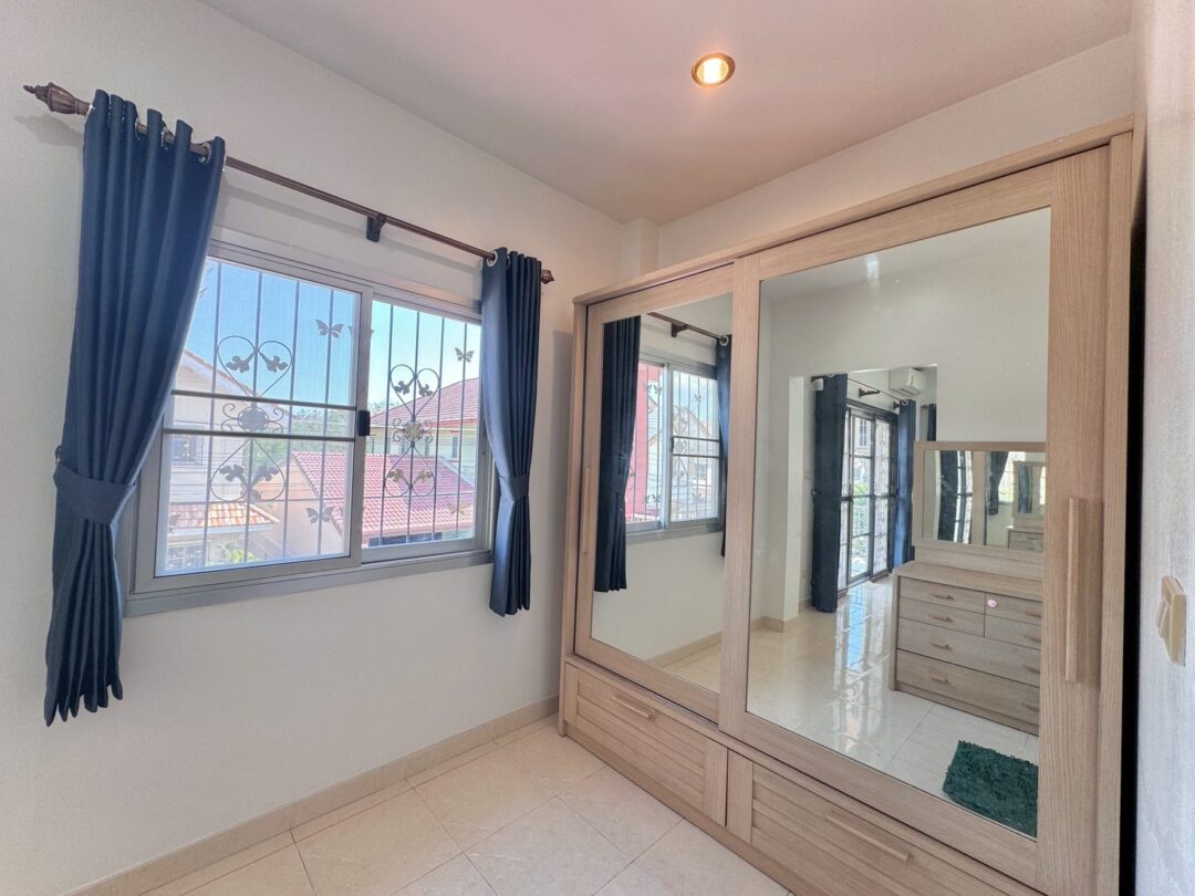 3-bedroom Single House in Sirisa9 Village, South Pattaya