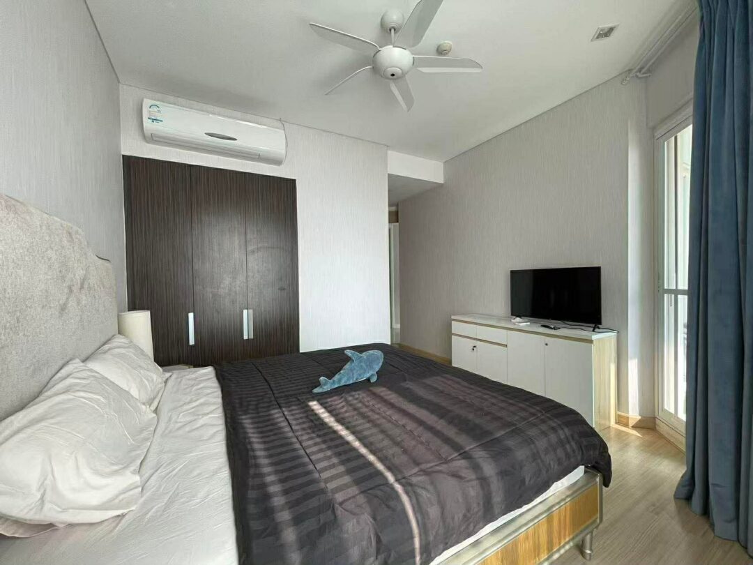 d979e734-0ae4-4158-b48c-31fe77812bf8