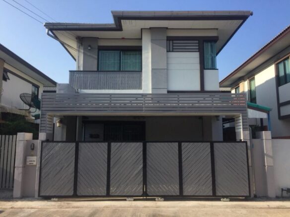 บ้านเดี่ยว 3 ห้องนอน ที่หมู่บ้านบ้านฟ้ากรีนเนอรี่ พัทยาตะวันออก