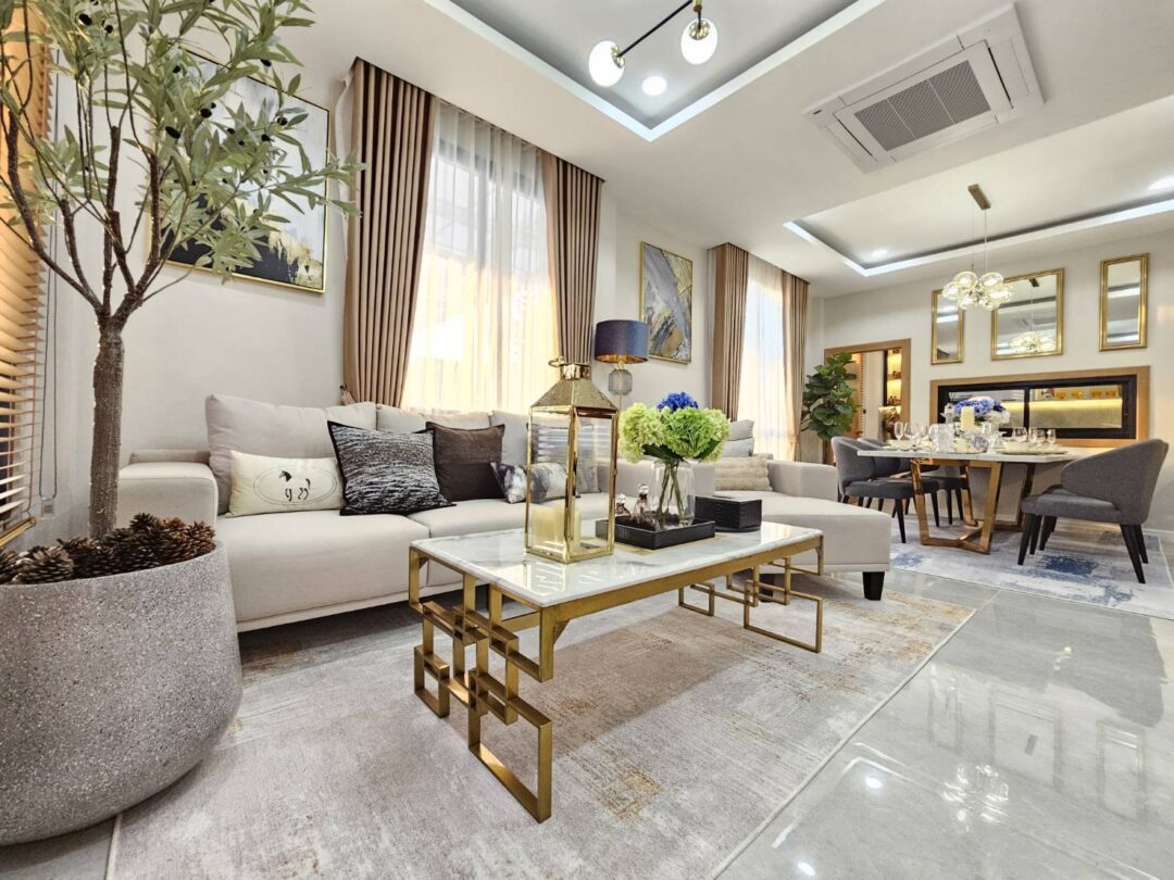Luxury 4-Bedroom Pool Villa with Saltwater Pool, Huay Yai