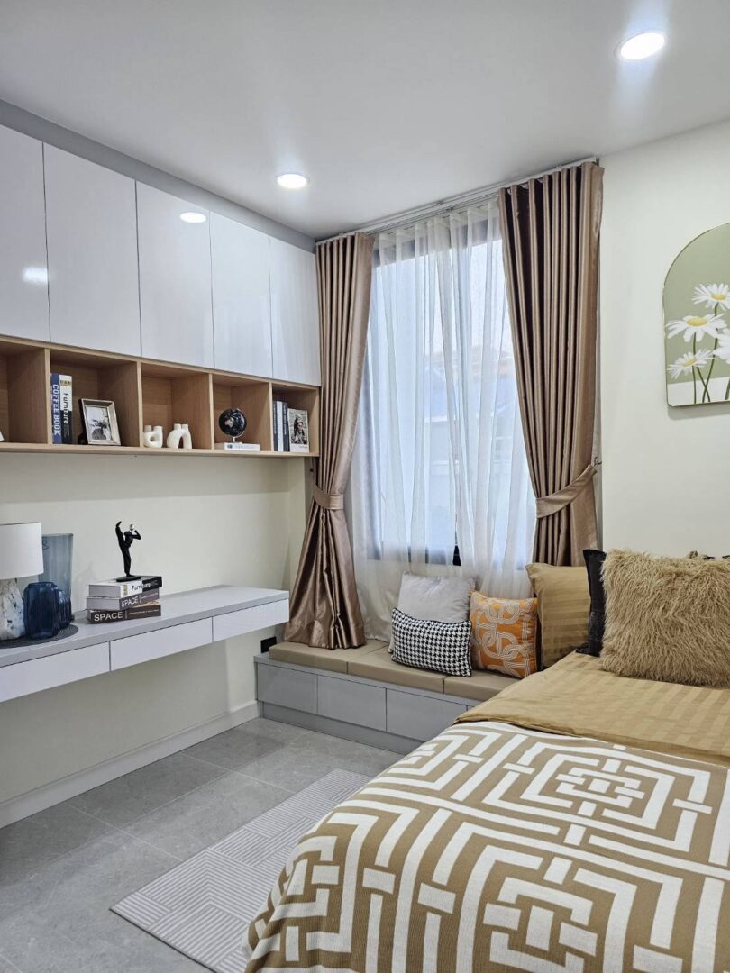Luxury 4-Bedroom Pool Villa with Saltwater Pool, Huay Yai