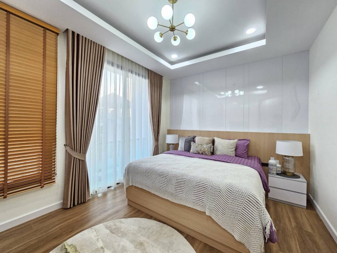 Luxury 4-Bedroom Pool Villa with Saltwater Pool, Huay Yai