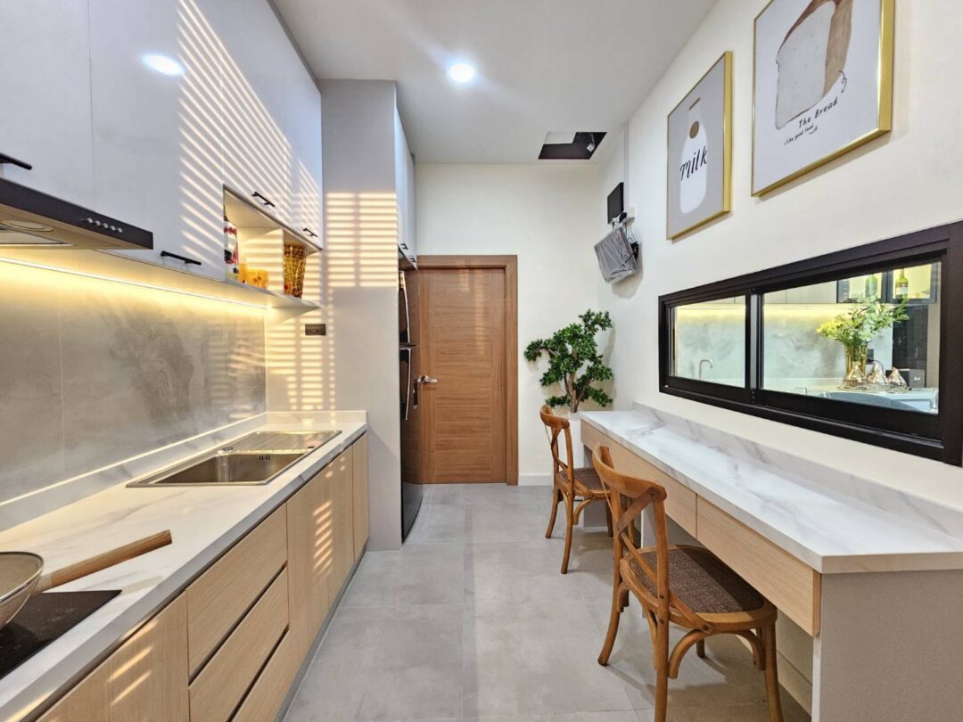Luxury 4-Bedroom Pool Villa with Saltwater Pool, Huay Yai