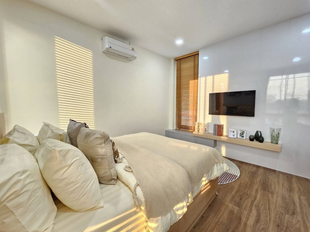 Luxury 4-Bedroom Pool Villa with Saltwater Pool, Huay Yai