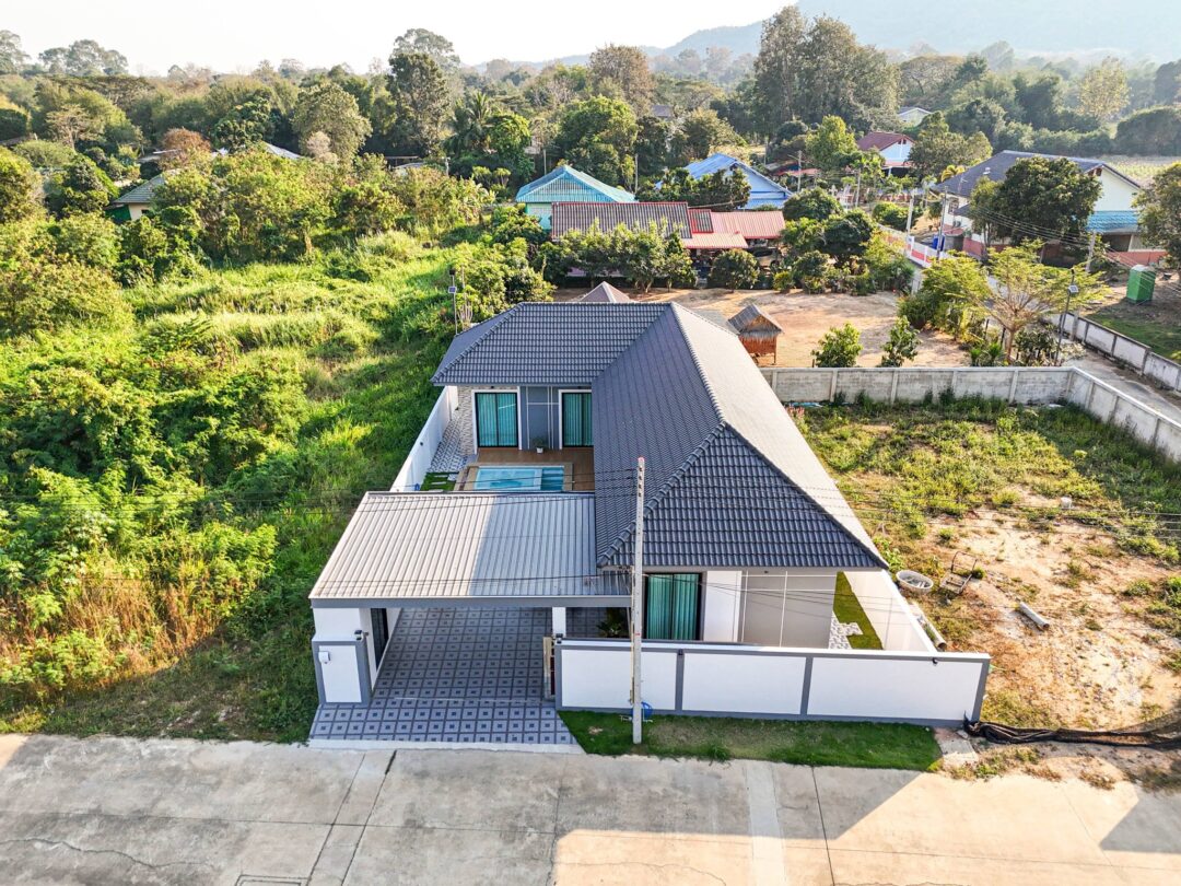 660497527_4524438327792718_8044019668353235745_n 3-bedroom Beachside Pool Villa in Bang Saray