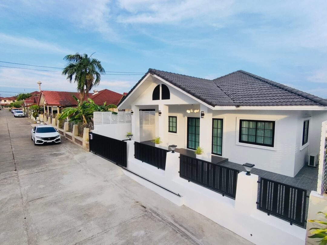 3-bedroom House at Eakmongkol 1 Village, East Pattaya