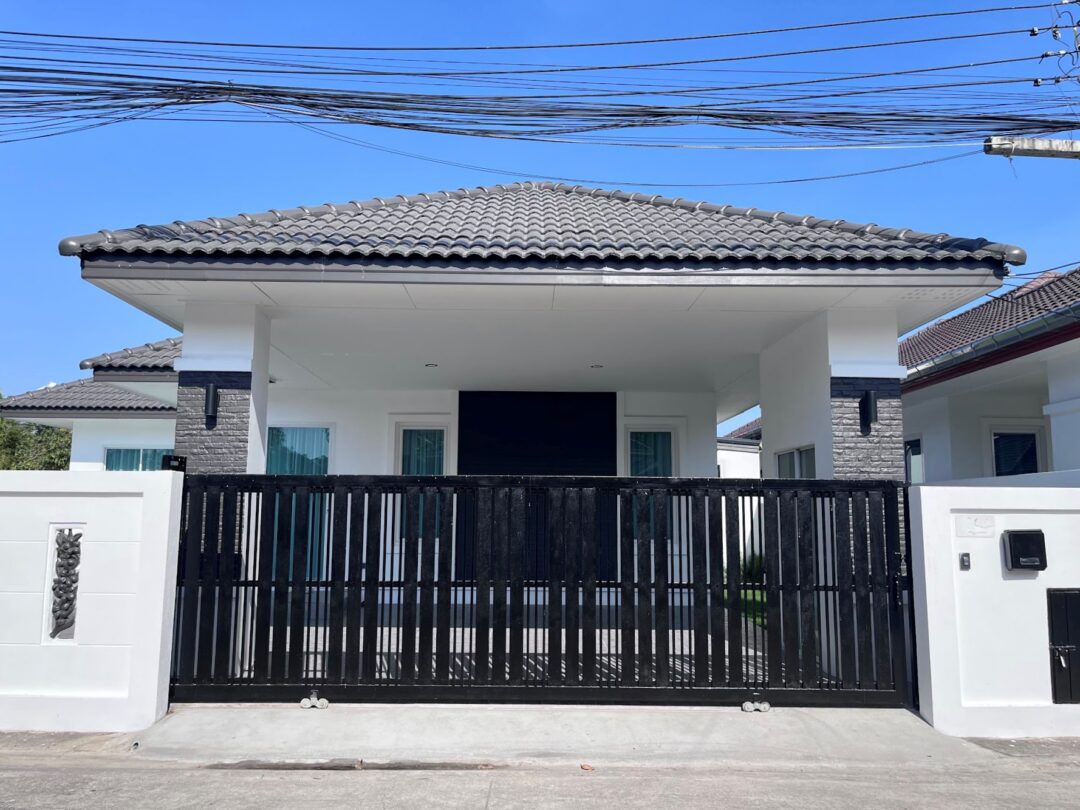 3-bedroom Corner House with Private Swimming Pool, Hauy Yai