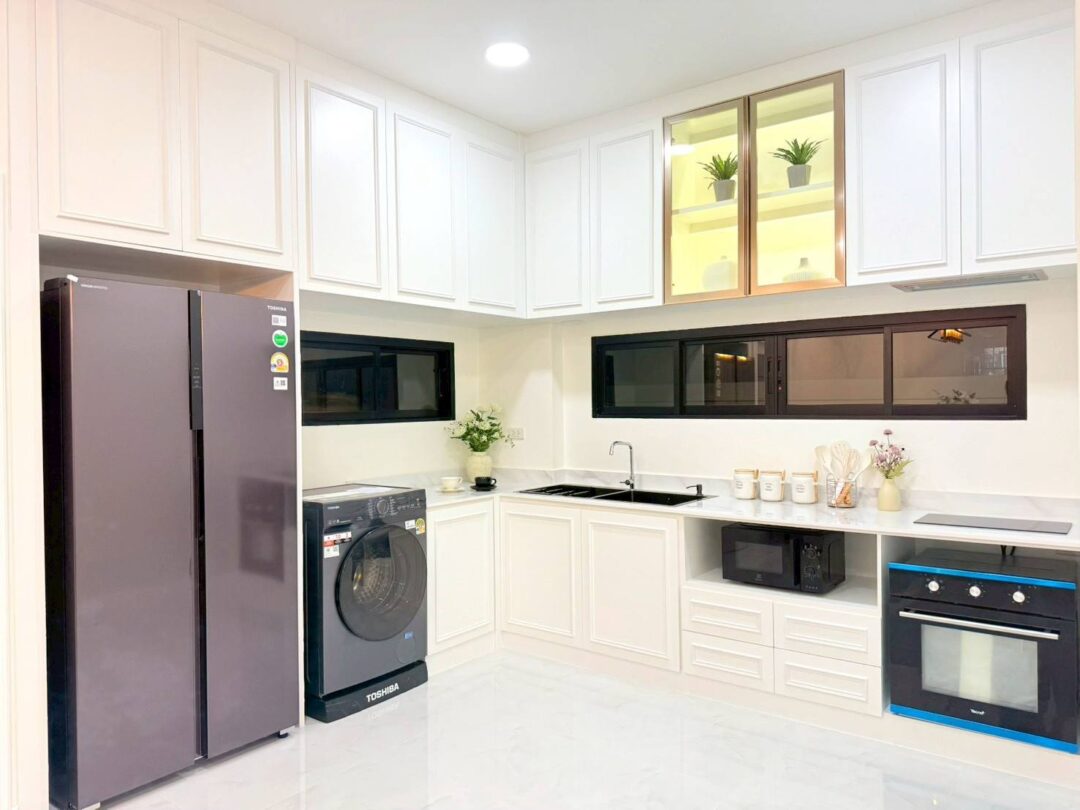 699533339_27057815657212769_8920106563144815062_n Elegant 3-bedroom Pool Villa at Pattaya Tropical Village Phase 2, East Pattaya