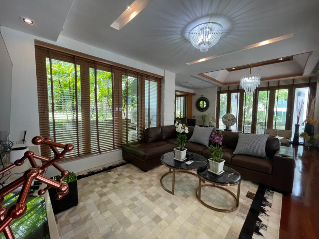 699533341_969704189013936_8284446692616378155_n 5-bedroom Private Beachfront Residence in North Pattaya with Stunning Sea Views