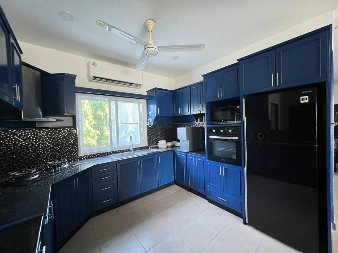 700087417_4630970443893007_1948263164312214497_n Pet-Friendly 5-bedroom Pool Villa Near Mabprachan Lake