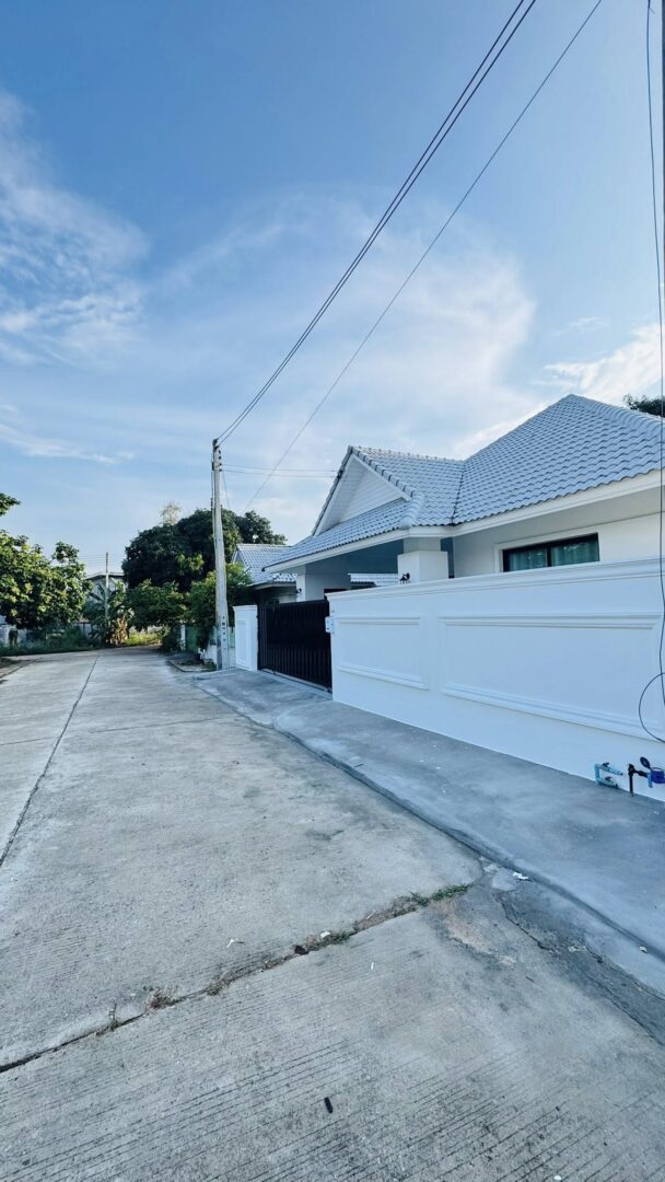 700530439_4534716600182160_8800622612542221188_n 3-bedroom Charming Single House in Nong Pla Lai, Pattaya