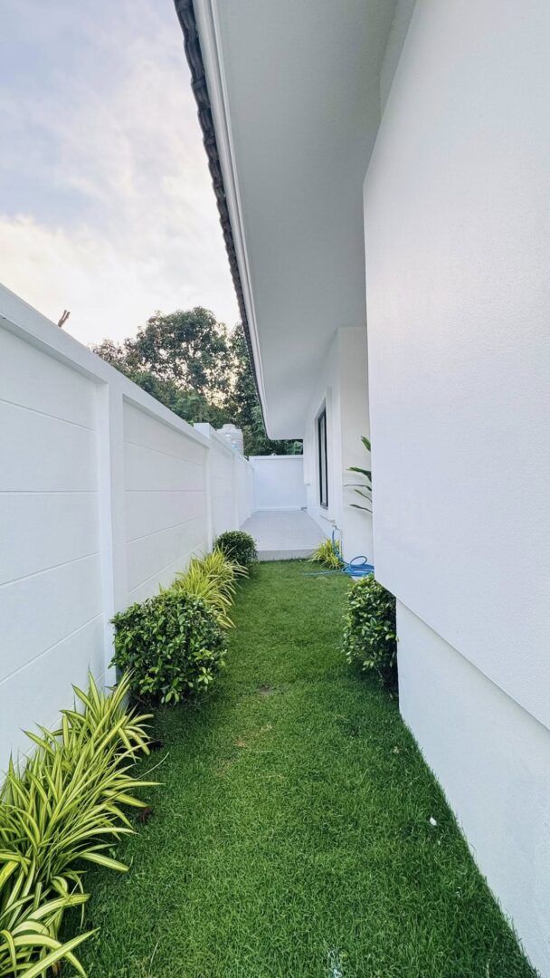 700987143_4534716126848874_9160266175433817964_n 3-bedroom Charming Single House in Nong Pla Lai, Pattaya