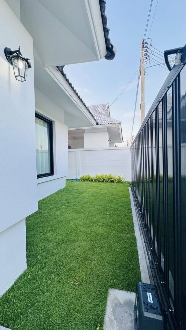 701140633_4534716873515466_6594948448521002508_n 3-bedroom Charming Single House in Nong Pla Lai, Pattaya