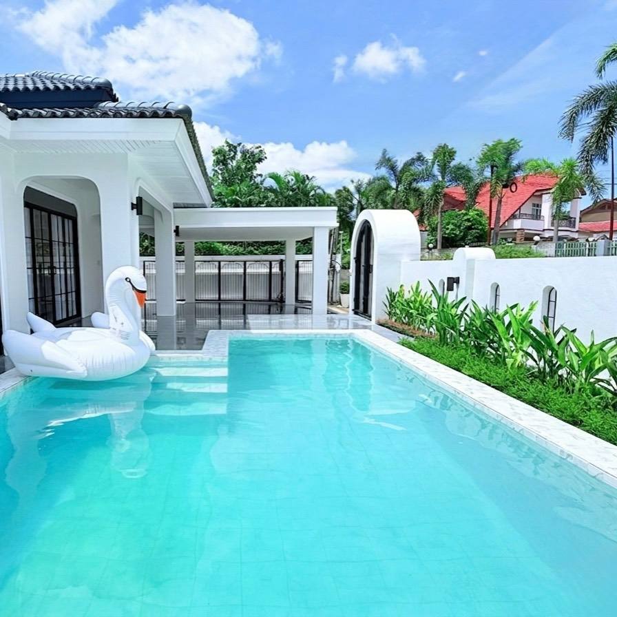 701386656_27057814143879587_4919004210670857427_n Elegant 3-bedroom Pool Villa at Pattaya Tropical Village Phase 2, East Pattaya