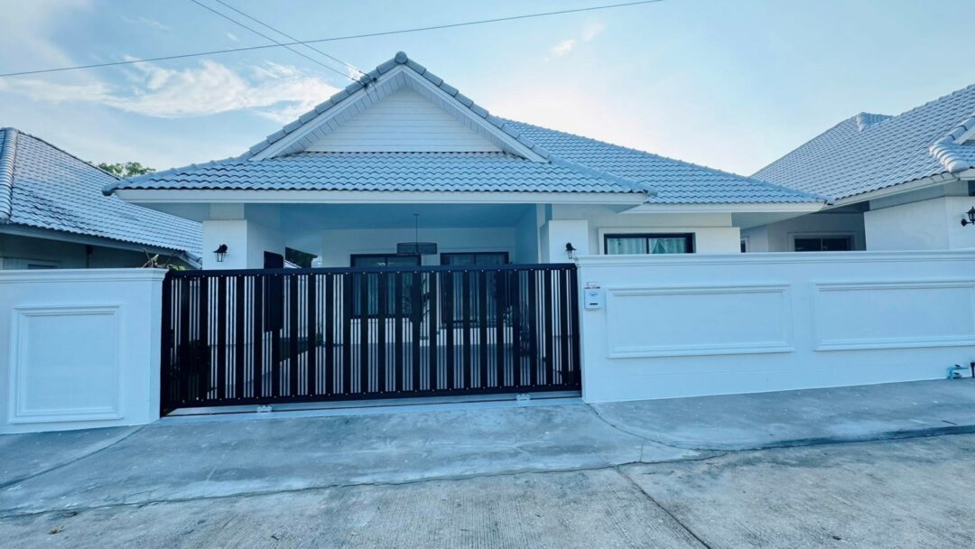 3-bedroom Charming Single House in Nong Pla Lai, Pattaya