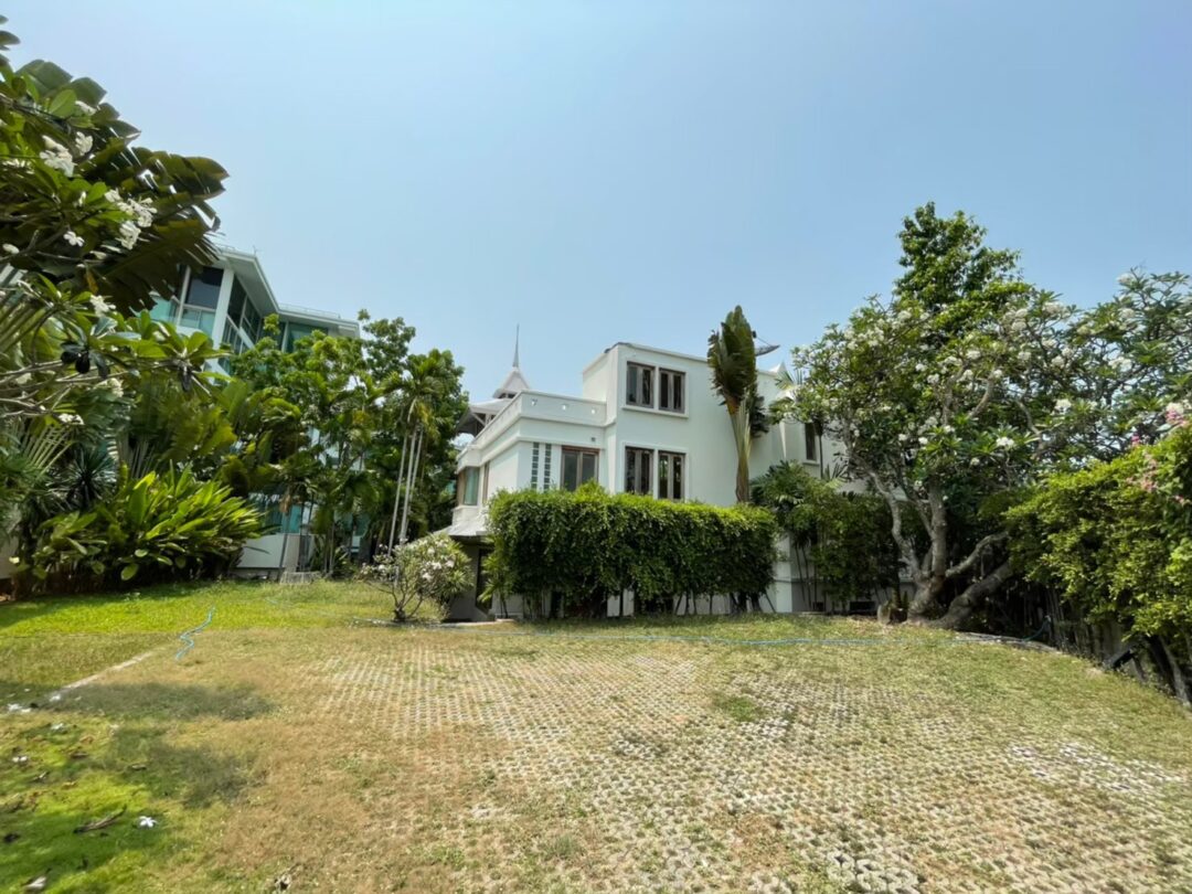 701580991_969704035680618_8861222073204334839_n 5-bedroom Private Beachfront Residence in North Pattaya with Stunning Sea Views