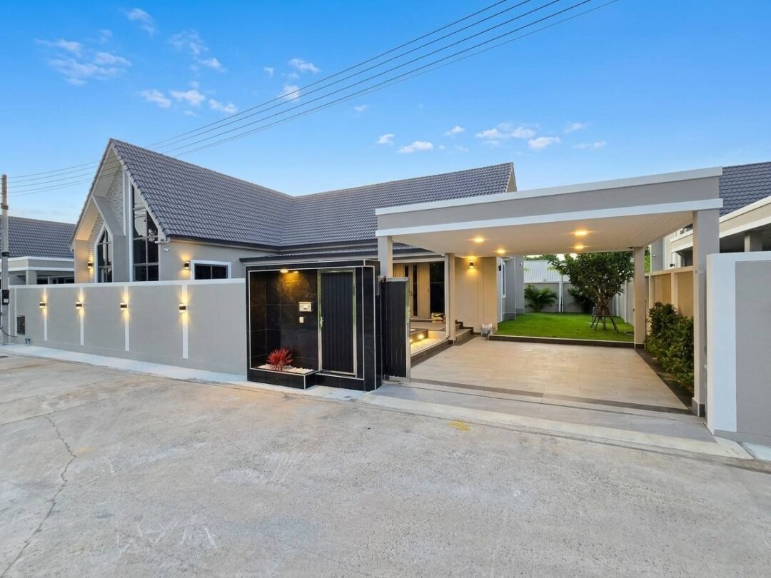 4-bedroom Luxury Pool Villa at Nordic Park Pool Villas, East Pattaya