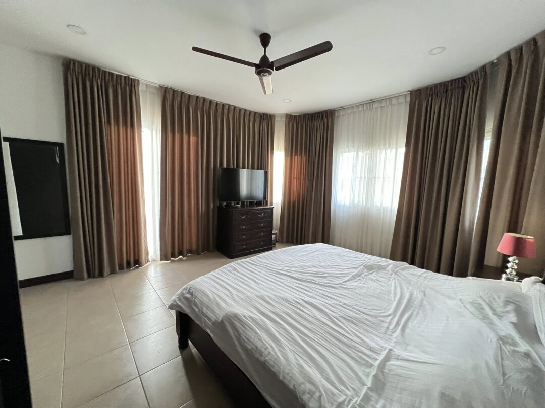 701960464_4630971230559595_2961148523187463387_n Pet-Friendly 5-bedroom Pool Villa Near Mabprachan Lake