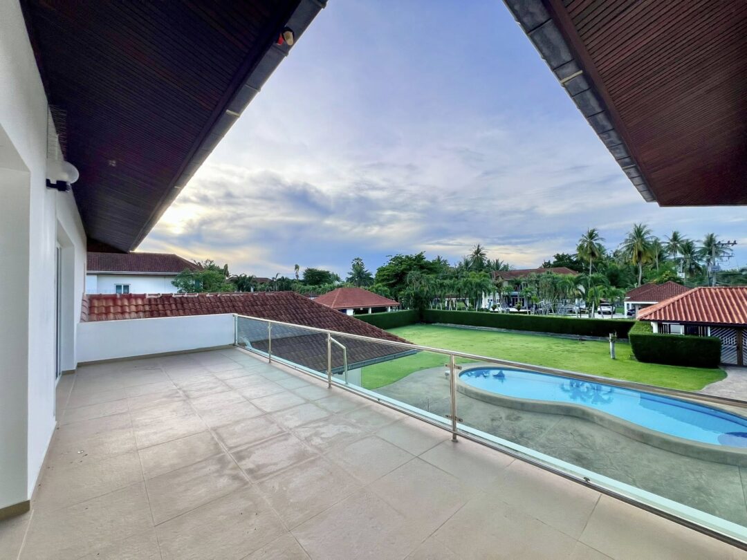 702077501_4630969870559731_6168821231601957408_n Pet-Friendly 5-bedroom Pool Villa Near Mabprachan Lake