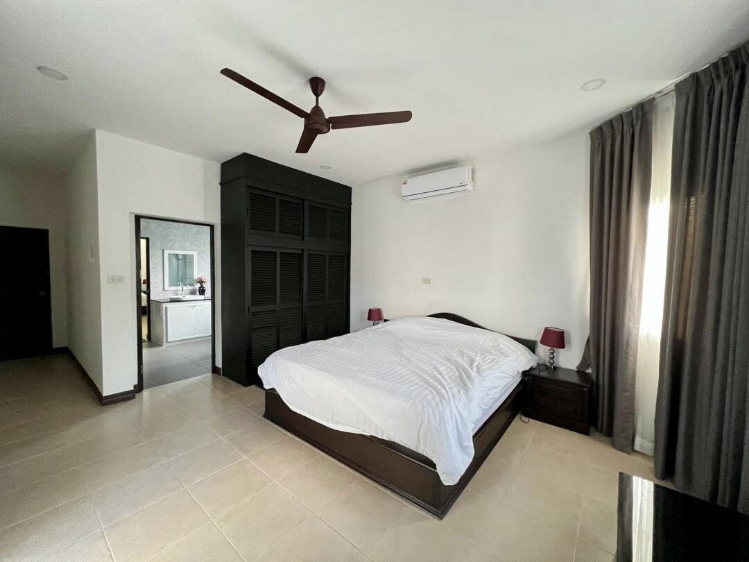 702083896_4630971163892935_8193181220156420680_n Pet-Friendly 5-bedroom Pool Villa Near Mabprachan Lake