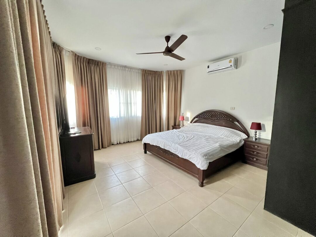 702134825_4630970870559631_7368964678811227837_n Pet-Friendly 5-bedroom Pool Villa Near Mabprachan Lake