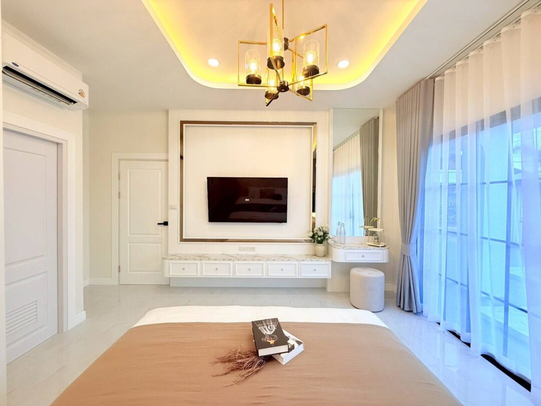 702164595_27057815020546166_5003028102692716872_n Elegant 3-bedroom Pool Villa at Pattaya Tropical Village Phase 2, East Pattaya