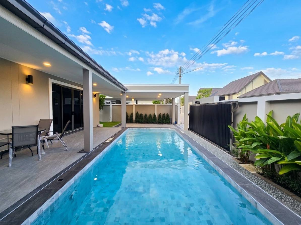 4-bedroom Luxury Pool Villa at Nordic Park Pool Villas, East Pattaya