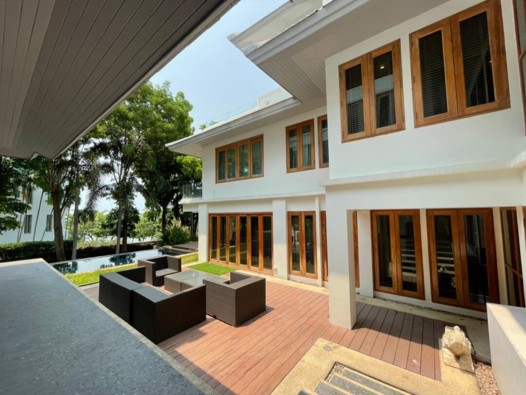702324597_969703115680710_3722580967216434953_n 5-bedroom Private Beachfront Residence in North Pattaya with Stunning Sea Views