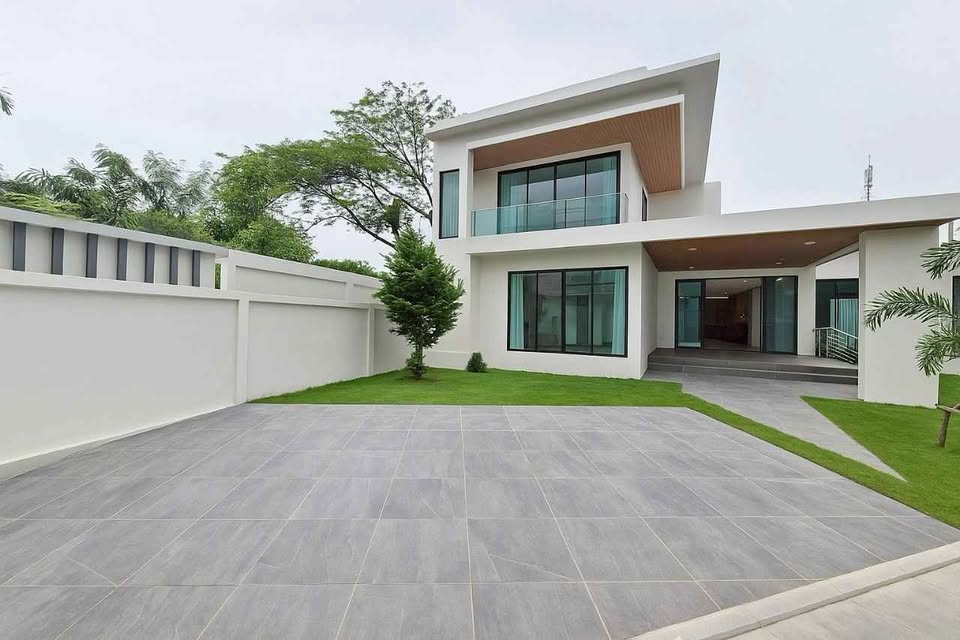 4-bedroom Special Promotional Price! Brand-New 2-Storey Pool Villa in Jomtien, Pattaya