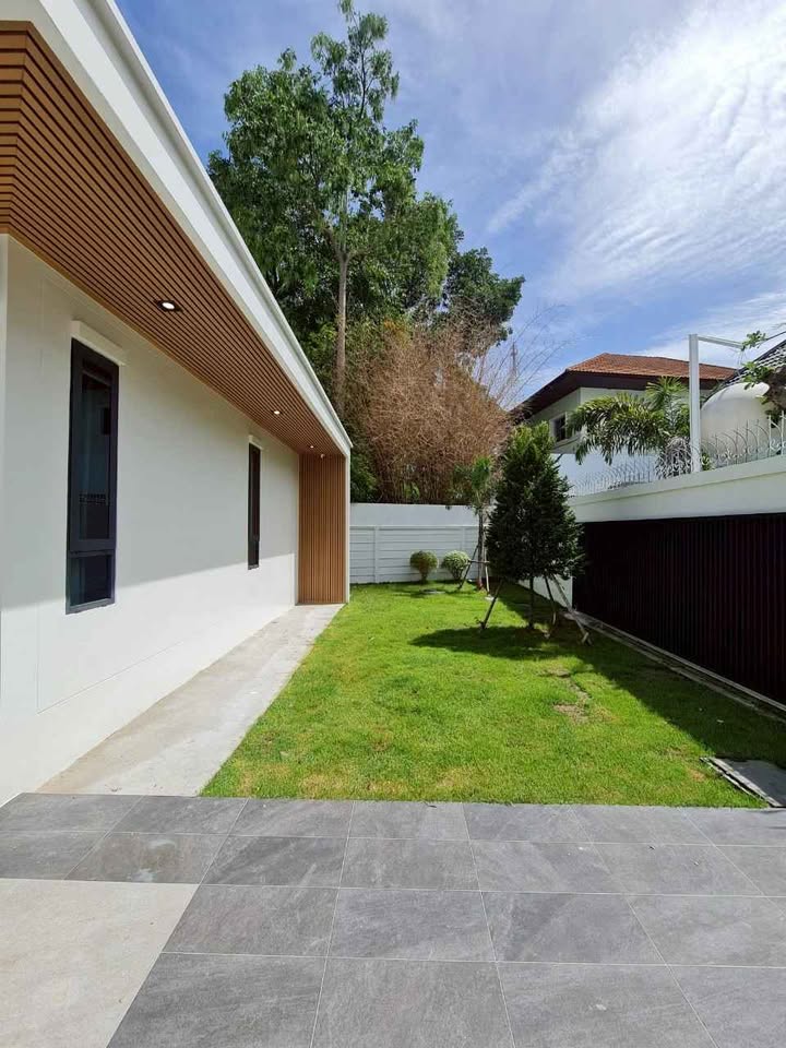 703997543_27323909393879934_7330579690593959629_n 4-bedroom Special Promotional Price! Brand-New 2-Storey Pool Villa in Jomtien, Pattaya