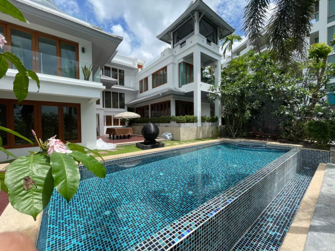 704307566_969703152347373_2157745036550737087_n 5-bedroom Private Beachfront Residence in North Pattaya with Stunning Sea Views