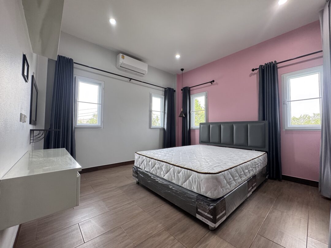 IMG_9788 Spacious 4-Bedroom Standalone Single House in Huay Yai