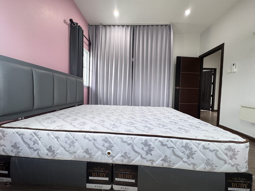 IMG_9789 Spacious 4-Bedroom Standalone Single House in Huay Yai