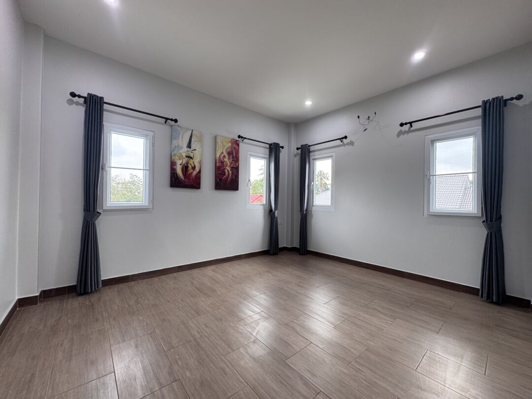 IMG_9794 Spacious 4-Bedroom Standalone Single House in Huay Yai