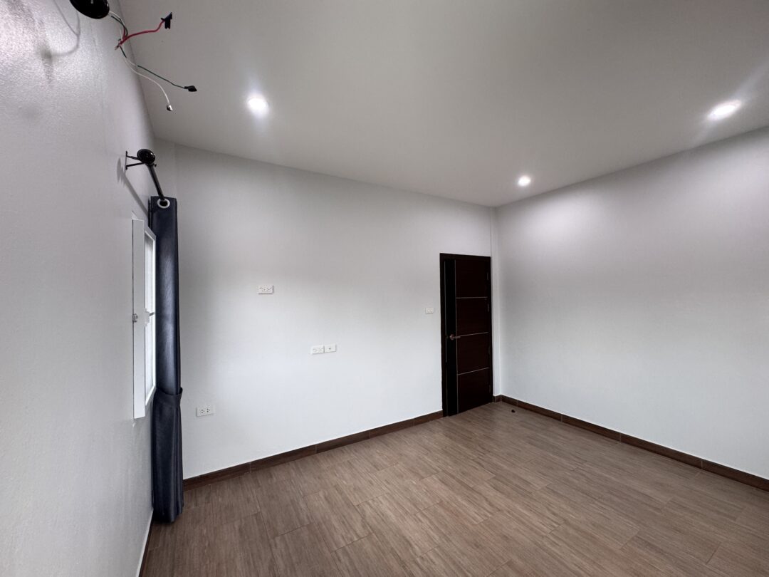 IMG_9796 Spacious 4-Bedroom Standalone Single House in Huay Yai
