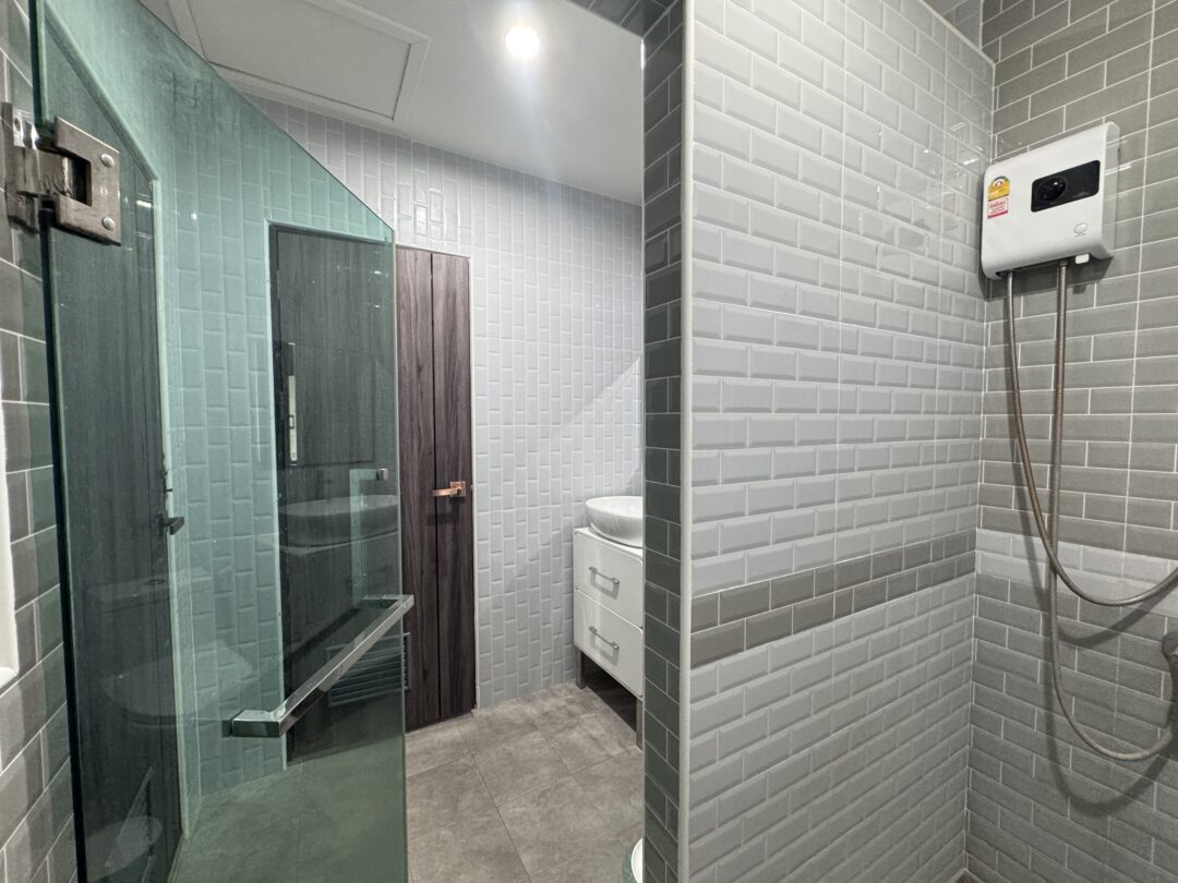 IMG_9800 Spacious 4-Bedroom Standalone Single House in Huay Yai