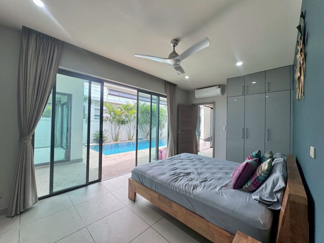LINE_ALBUM_Palm Lakeside 50-55K Petfriendly_260524_37 3-bedroom Pet-Friendly Villa at Palm Lakeside Villas with Spacious Living Area