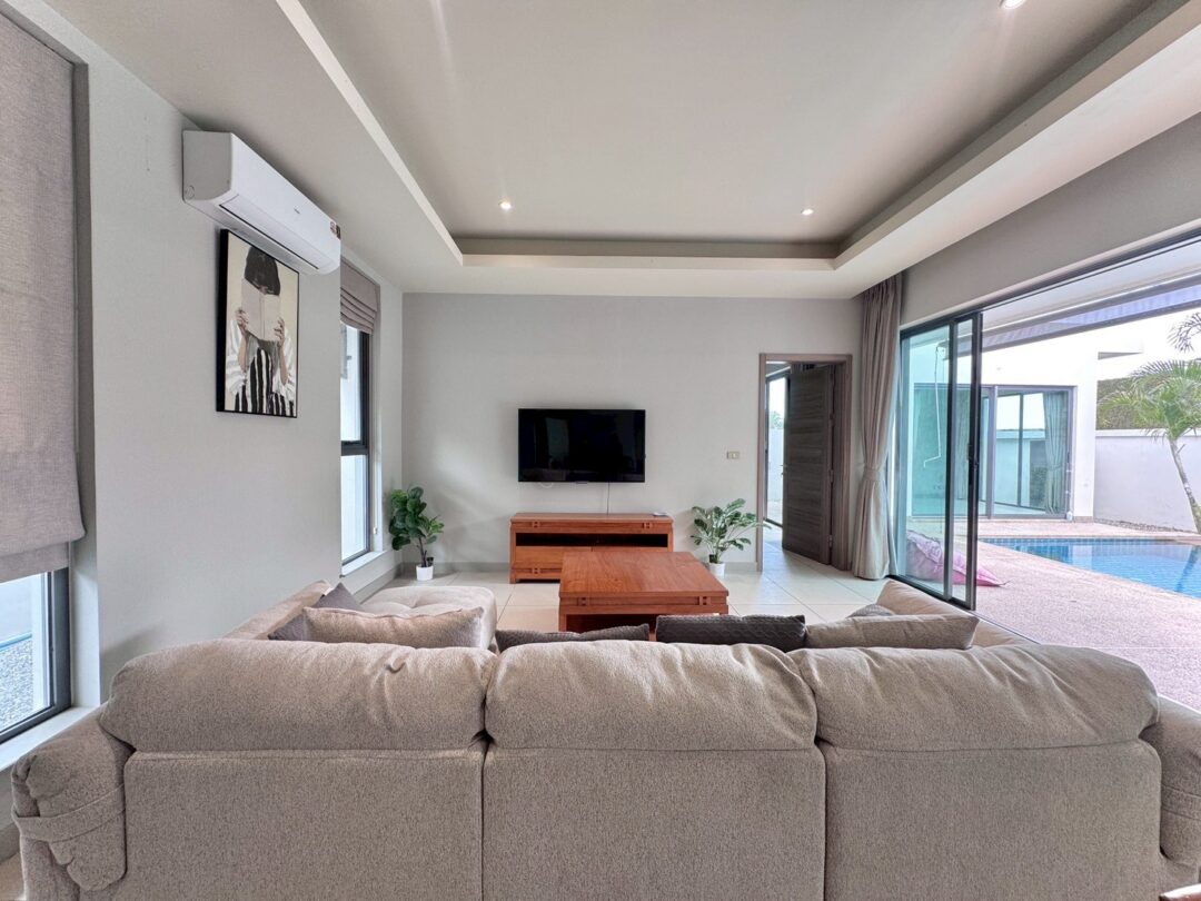 LINE_ALBUM_Palm Lakeside 50-55K Petfriendly_260524_7 3-bedroom Pet-Friendly Villa at Palm Lakeside Villas with Spacious Living Area