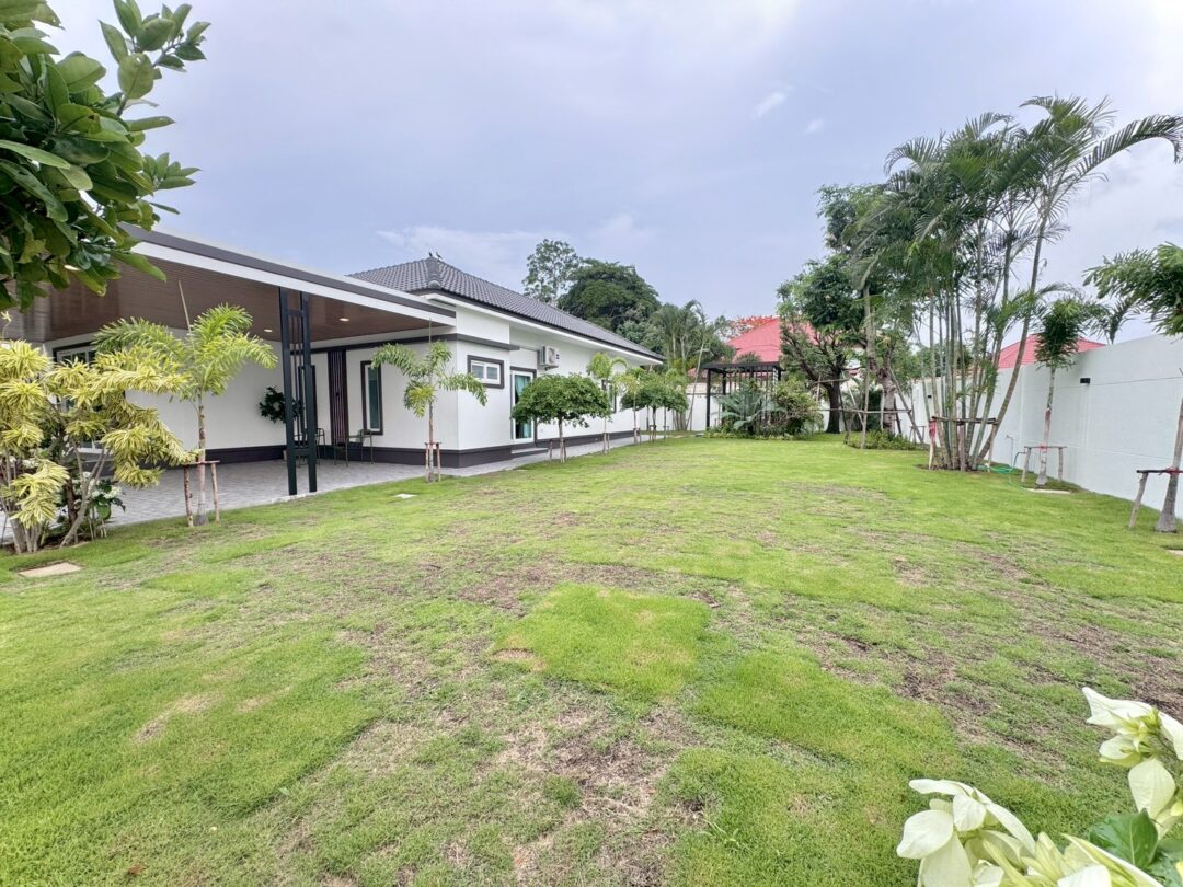 LINE_ALBUM_The Flow by Sabai Home_260512_17 Elegant 3-Bedroom Pool Villa in Pong, Pattaya