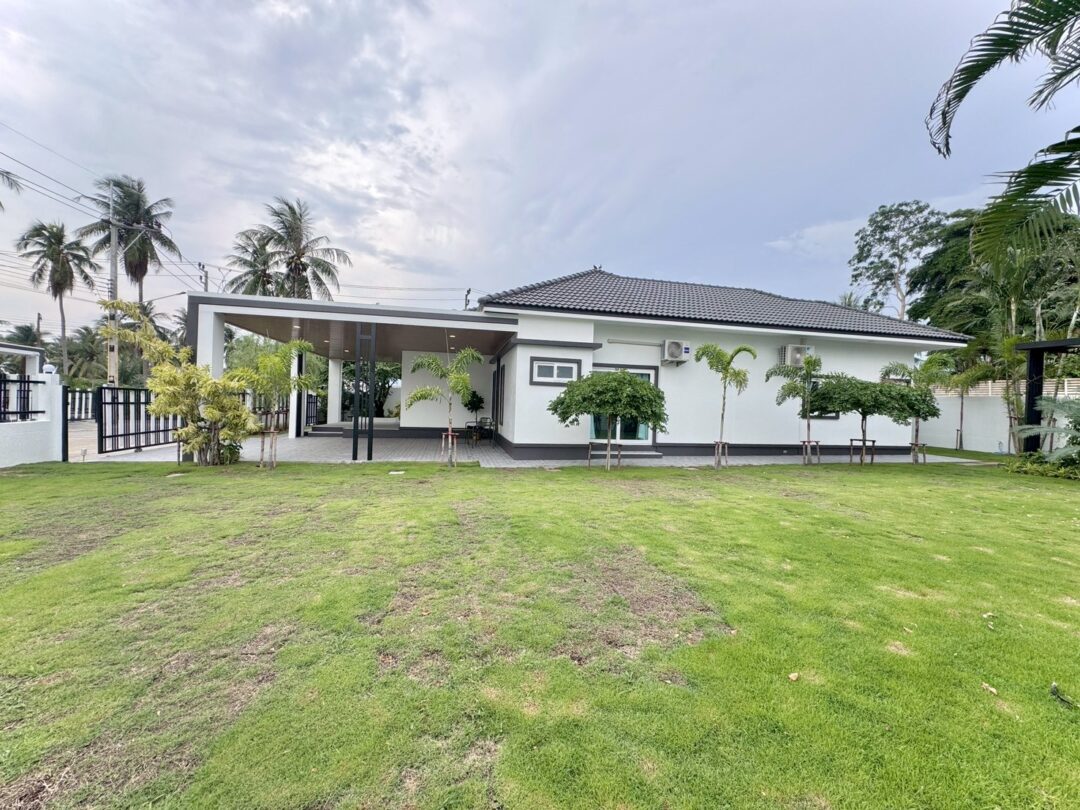 LINE_ALBUM_The Flow by Sabai Home_260512_18 Elegant 3-Bedroom Pool Villa in Pong, Pattaya