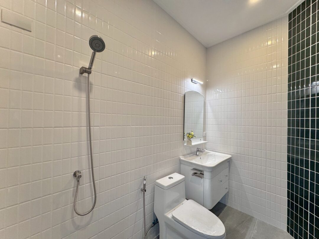 Stylish 3-Bedroom Modern Home in Pong, Pattaya