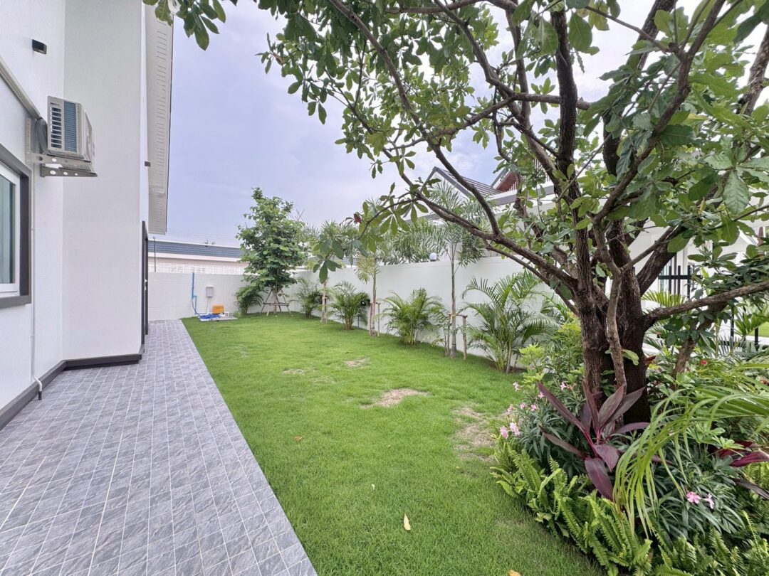 Stylish 3-Bedroom Modern Home in Pong, Pattaya