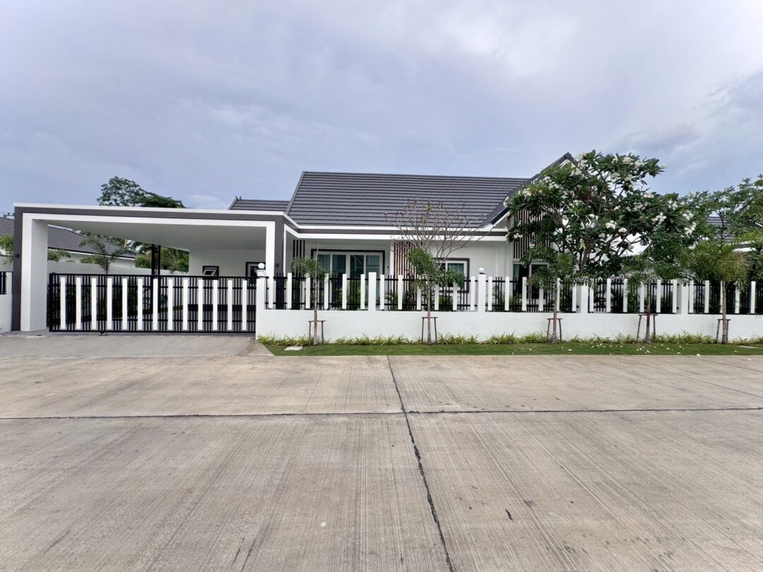 Stylish 3-Bedroom Modern Home in Pong, Pattaya