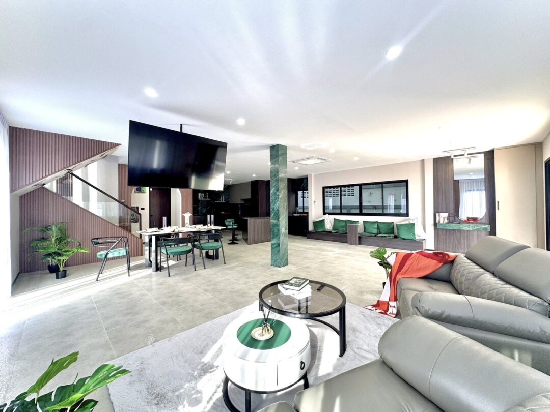 Spacious 5-bedroom Family Home in Country Club Village – Prime East Pattaya Location
