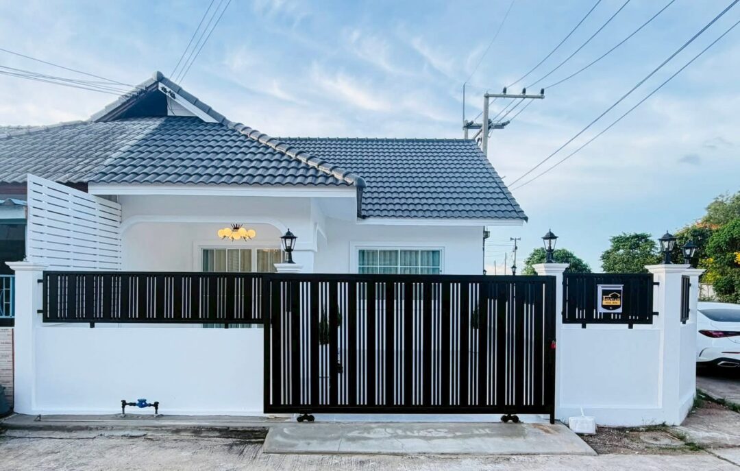 2-bedroom Corner Twin House in Raviporn2 Village, East Pattaya